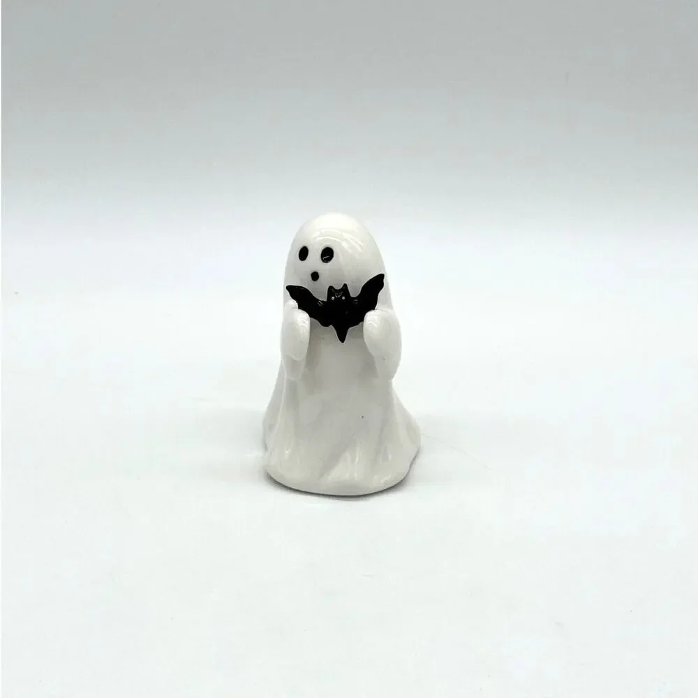 Target Hyde & Eek 2024 Ceramic Ghost w/ Bat Halloween Figurine NEW